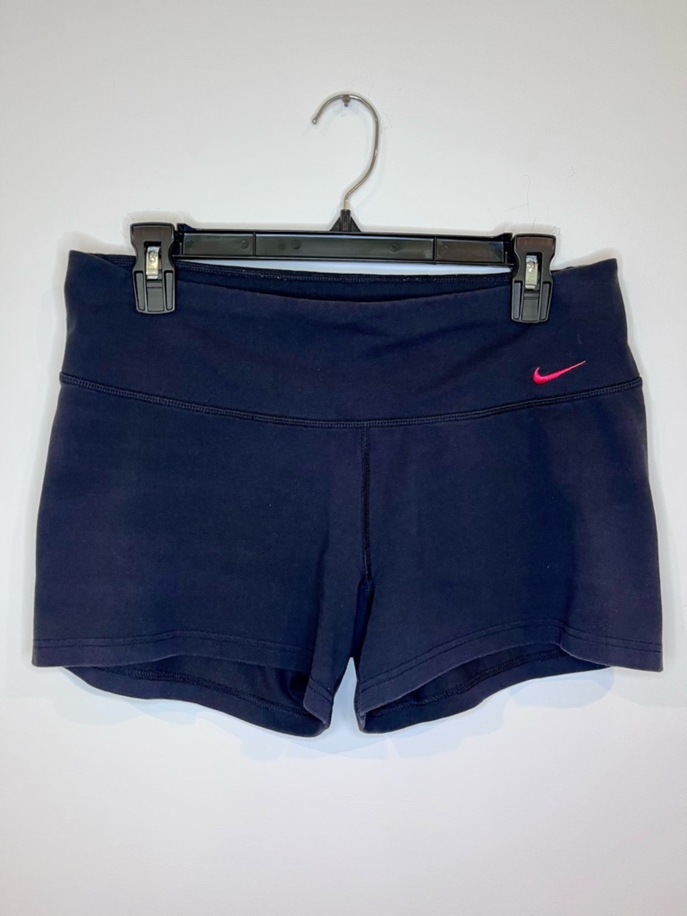 Nike Dri-FIT Black Athletic Shorts Pink Swoosh Size M - Picture 5 of 5